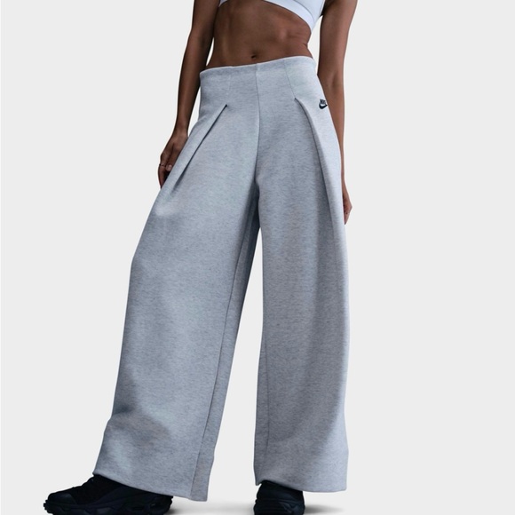 Nike Sportswear Tech Fleece Women's High-Waisted Pleated Pants Sz XS FV8052-013 - Picture 5 of 16